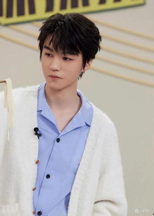 娱乐吃瓜的男艺人,揭秘男艺人背后的娱乐风云 第2张 娱乐吃瓜的男艺人,揭秘男艺人背后的娱乐风云 第2张