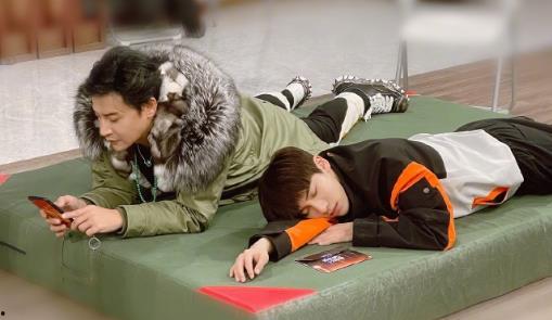 娱乐吃瓜社尼格买提,娱乐吃瓜社的明星风向标  第3张